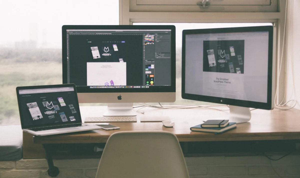 alt="work on layouts"